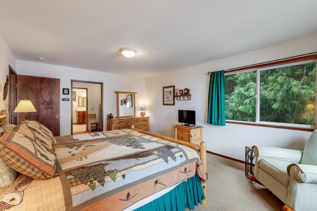 Pinecone Cabin Eastsound Экстерьер фото